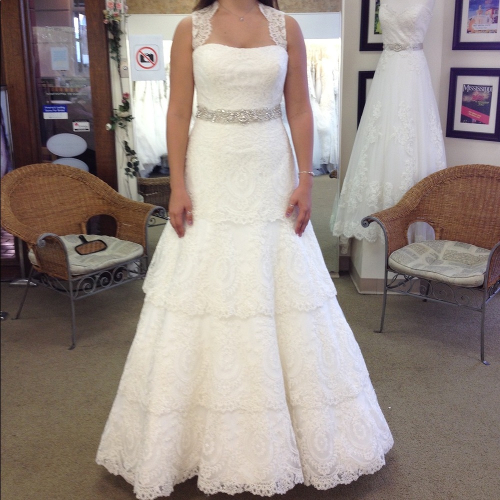 Gorgeous Lace Wedding Dress